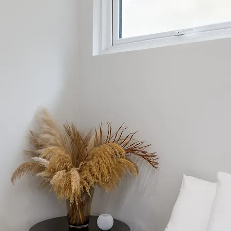 Spacious 2 Bedroom Apartment With Beautiful Garde Brighton Exterior photo